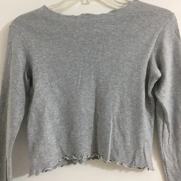 Brandy Melville Wynn top in Gray - Picture 5 of 12